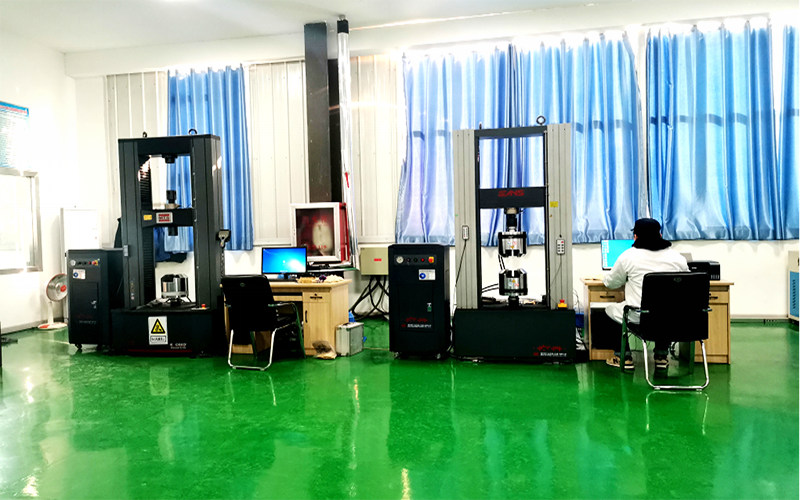 Microcomputer controlled electronic universal testing machine