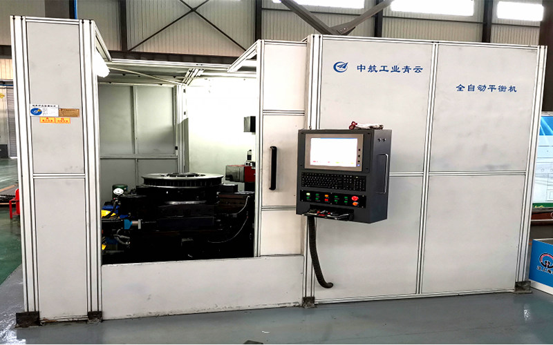 Fully automatic balancing machine